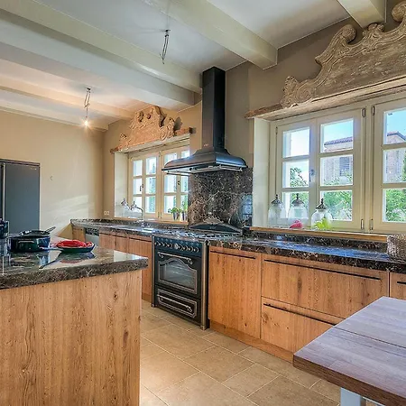 Elli Casa de Férias *